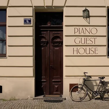 Apartment Piano *